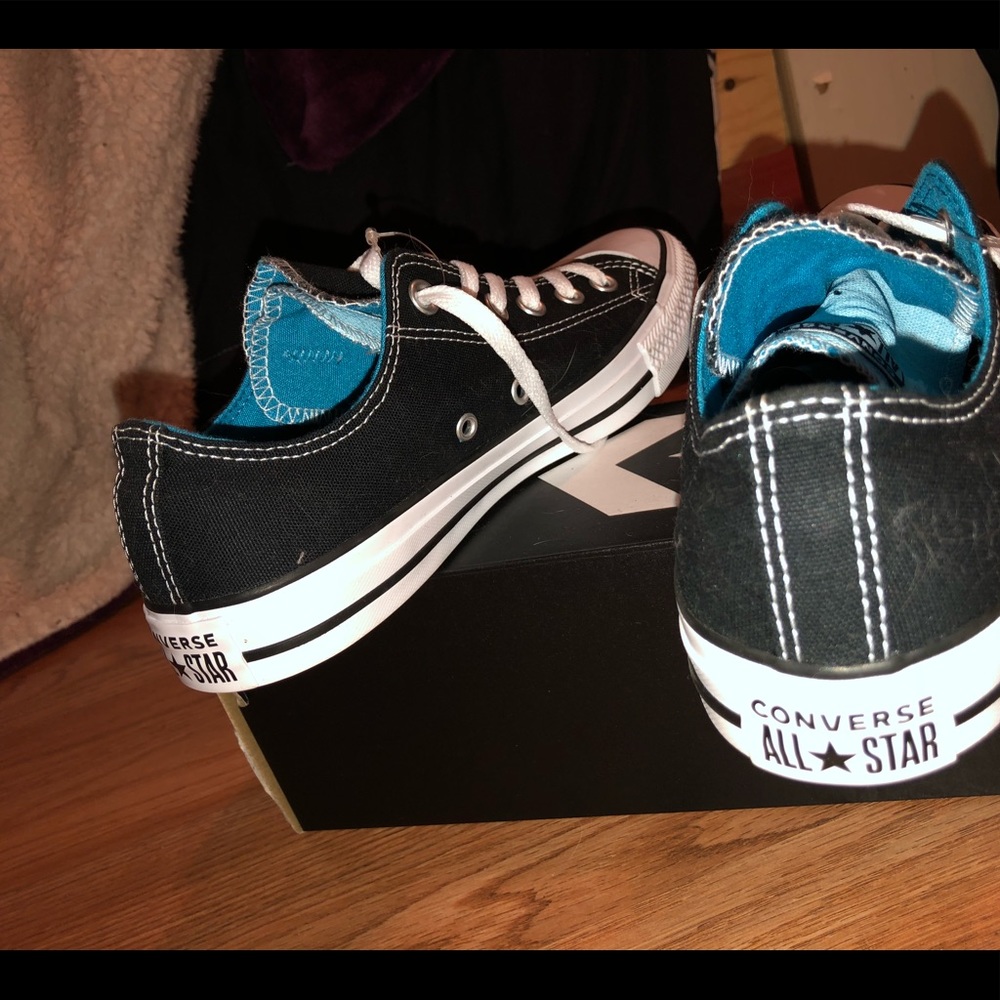BLACK CONVERSE, BLUE INSIDE